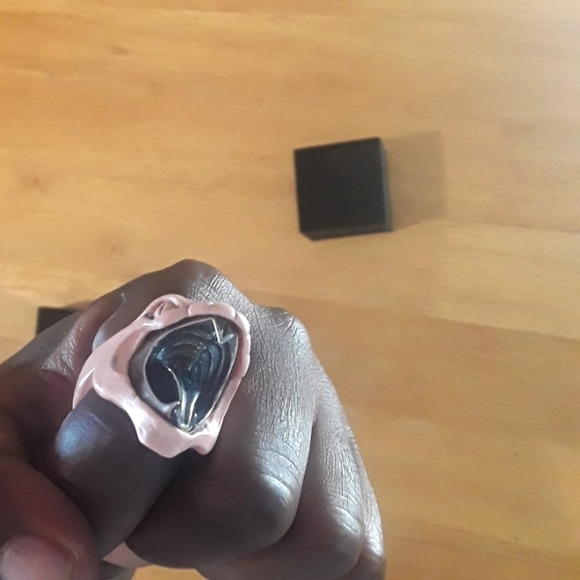 ONE OF A KIND HANDMADE SIZE MARBLE AND STERLING SILVER RING - Picture 7 of 8